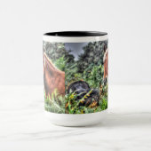 イングランド，ハンプシャー州の亜麻色の調子入りニューフォレストポニー マグカップ (中央)