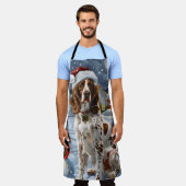 イングリッシュセッターウィンターワンダーランドクリスマスジョイ エプロン (着用した状態)