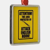 イングリッシュホーンに攻撃 メタルオーナメント (右)