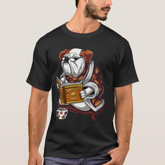 イングリッシュ・ブルドッグの本を読む犬 Tシャツ (正面)