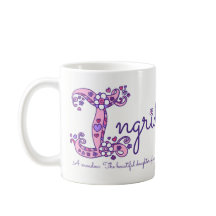 イングリッドの一流の意味装飾的なIモノグラムのマグ