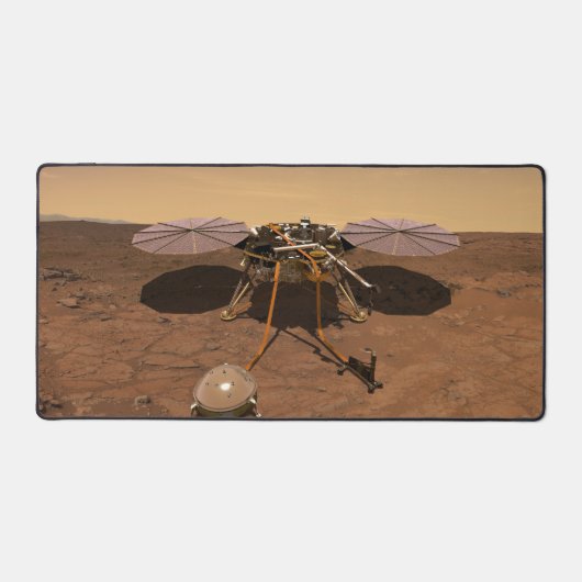 インサイト着陸装置が火星の表面で動作。 デスクマット (正面)