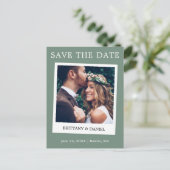 インスタントカメラ写真Sage Greenの日付を保存 ポストカード (スタンド正面)