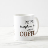 インスタントサクソフォン先生でコーヒー音楽を追加 コーヒーマグカップ (正面右)