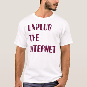 インターネットのプラグを抜いて下さい Tシャツ