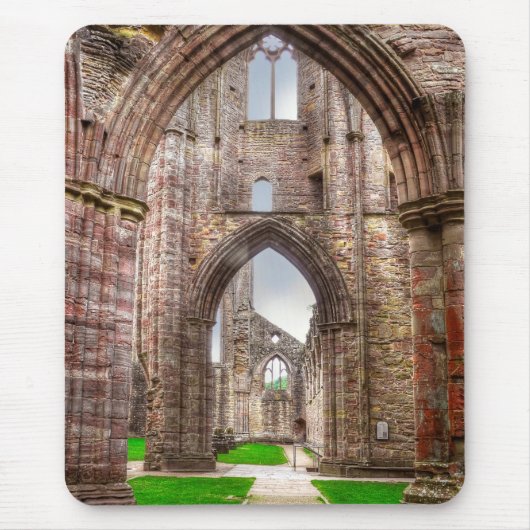 インテリアビューAncient Tintern Abbey Wales, UK マウスパッド (正面)