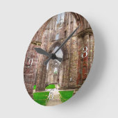 インテリアビューAncient Tintern Abbey Wales, UK ラウンド壁時計 (傾斜)