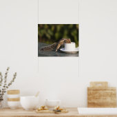 インディアンでコーヒーカップから飲むリス ポスター (キッチン)