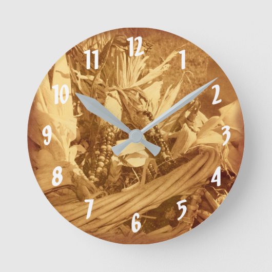 インディアンコーンインウィッカーバスケットインセピア ラウンド壁時計 (正面)