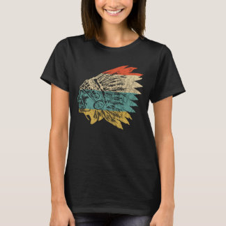 インディアンチーフヘッドギア先住民アメリカンフェザーヘッド Tシャツ