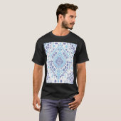 インディアンペイズリーラグ、民族曼荼羅のパターン。 Tシャツ (正面フル)