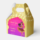 インディアンボリウッドの女の子の誕生日パーティーテンプレート フェイバーボックス (正面サイド)