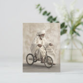 インディアン伝統的装身乗用ヴィンテージ三輪車 ポストカード (スタンド正面)