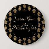 インディアン結婚式の日付を保存金ゴールドハムサHenna 缶バッジ (正面)