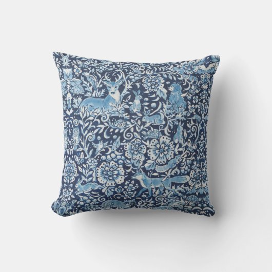 インディゴエレガントブルーウッドランドアニマルフローラウサギ クッション (正面)