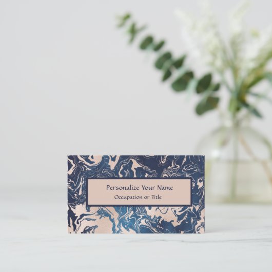 インディゴエレガントブルーピンクのクリーム大理石パターン 名刺 (スタンド正面)