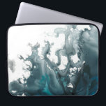 インディゴテンペスト ラップトップスリーブ<br><div class="desc">インディゴテンペスト私は6月までにエリカ・ヴェス。白ユニークい背景に外へ拡散する青い色合いの抽象デザイン。</div>