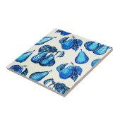 インディゴブルーとホワイトに散らばった梨のプリント タイル (側面)