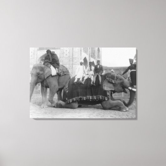 インドで象に乗る男たち写真:インド キャンバスプリント (正面)