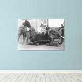 インドで象に乗る男たち写真:インド キャンバスプリント (インサイチュ (ウッドフロア))