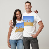 インドのタール砂漠のカメルキャラバン Tシャツ (ユニセックス)