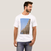 インドのチットールガル城塞にあるジャイナ寺院 Tシャツ (正面フル)