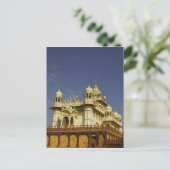 インドのラジャスタンに立ち着く女性 ポストカード (スタンド正面)