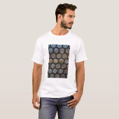 インドの幾何学的な格子窓 Tシャツ (正面フル)