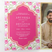 インドの結婚式のラニピンクの花柄QRコード 三つ折り招待状 (内部最初)