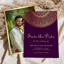 インドの結婚式の紫色の金の曼荼羅の写真