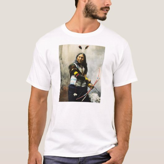 インドの「叫びAt Tシャツ (正面)