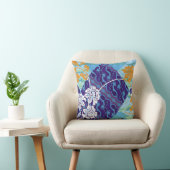 インドネシアのろうけつ染め・モチーフで、非常に独特な計画を持つ クッション (椅子)