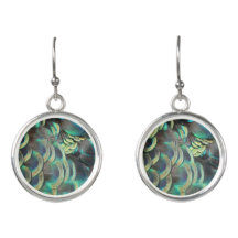 インドネシアのクジャクの羽模様のイヤリング