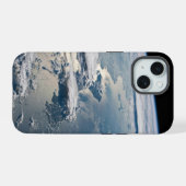 インドネシアのスマトラ島周辺の雲景 iPhone 15ケース (裏面横)