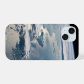 インドネシアのスマトラ島周辺の雲景 iPhone 15ケース (裏面横)