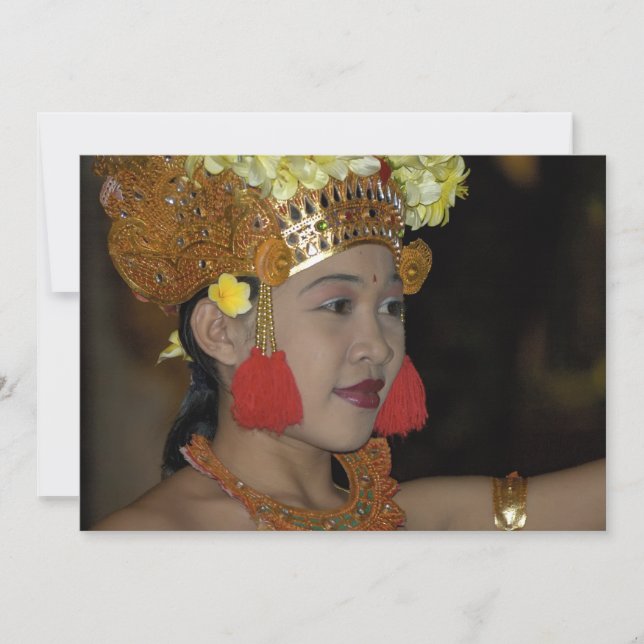 インドネシアのダンサー (正面)