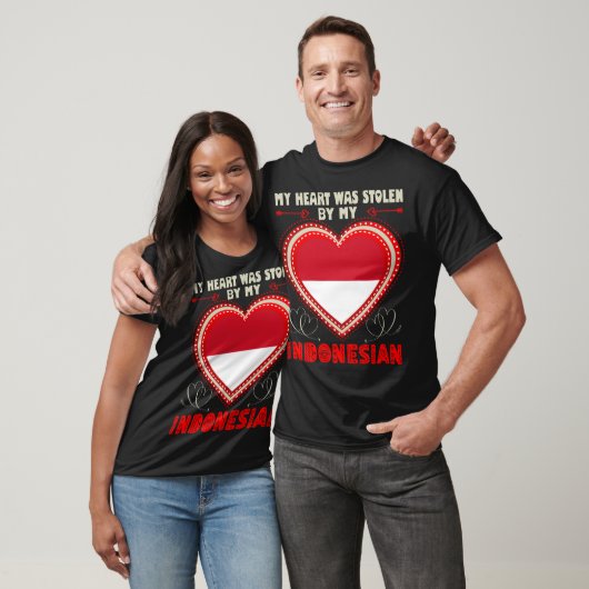 インドネシアン ハート泥棒 バレンタイン ギフト Tシャツ (ユニセックス)