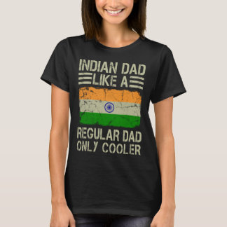 インド人パパは普通のパパみたい。でもちょっとクール。 パパ Tシャツ