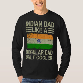 インド人パパ 普通のパパみたいだけどよりクールなパパ Tシャツ