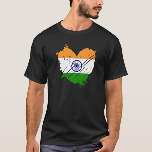 インド国旗I love Indiaインドは私のDNAの中にある Tシャツ (正面)