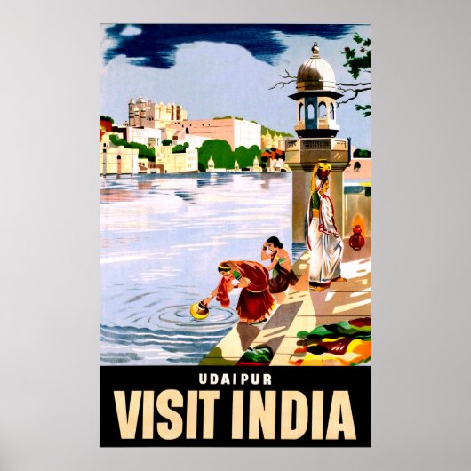 インド、ウダイプール。湖のほとりの女性。ヴィンテージ旅行 ポスター (正面)