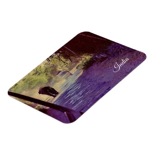 インド マグネット (左側)