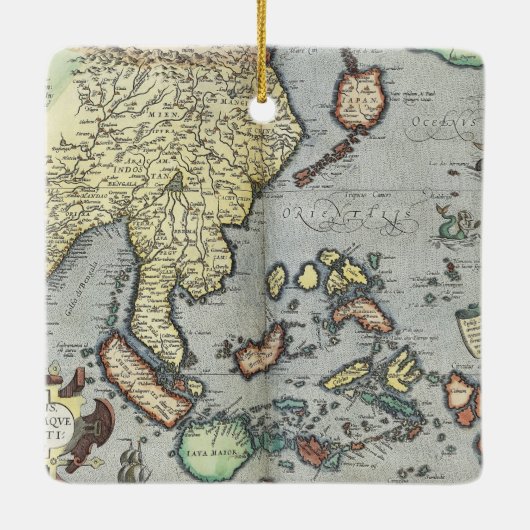 インド| 1592年のヴィンテージの地図 セラミックオーナメント (裏面)