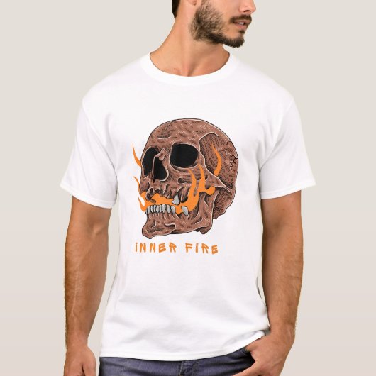 インナーファイア スカル – ダーク フレイムド スカル イラスト Tシャツ (正面)