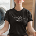 インハレエクヘールタイポグラフィ手書きヨガ Tシャツ<br><div class="desc">このデザインはデジタルアートを使って作成された。スタイルオプションの下の[詳細] >>を選択して、このシャツのスタイルを変更できる。ボタンをパーソナライズされた押しクリックて色を変えて、名前、イニシャル、または単語を追加するお気に入りのこと。私は連絡colorflowcreations@gmail.comで私はもし、このデザインを別の製品に持つ必要がある。オリジナル抽象芸術絵画アクリルをwww.etsy.com/shop/colorflowartで購入。www.facebook.com/colorflowcreations、www.instagram.com/colorflowcreations、www.twitter.com/colorflowart、後を追およびwww.pinterest.com/colorflowcreationsで自分の創造や自分の情報を見る</div>