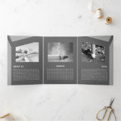 インパクトグレー企業のフラット形状 三つ折りカード (内部)