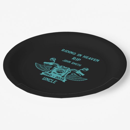 インメモリバイクのライダーバイクもしくは自転車に乗る人葬儀 ペーパープレート (アングル)