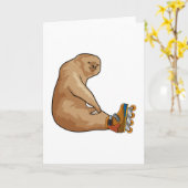 インラインスケーターを履いたナマケモノ カード (黄色い花)