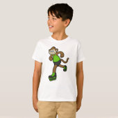 インラインスケートでスケーターとしてのサル Tシャツ (正面フル)