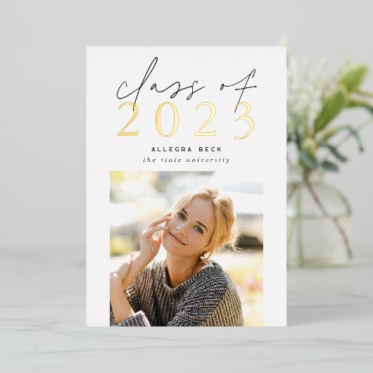 インライン |ホイルモダンフォト卒業発表 箔招待状 (立ち正面)